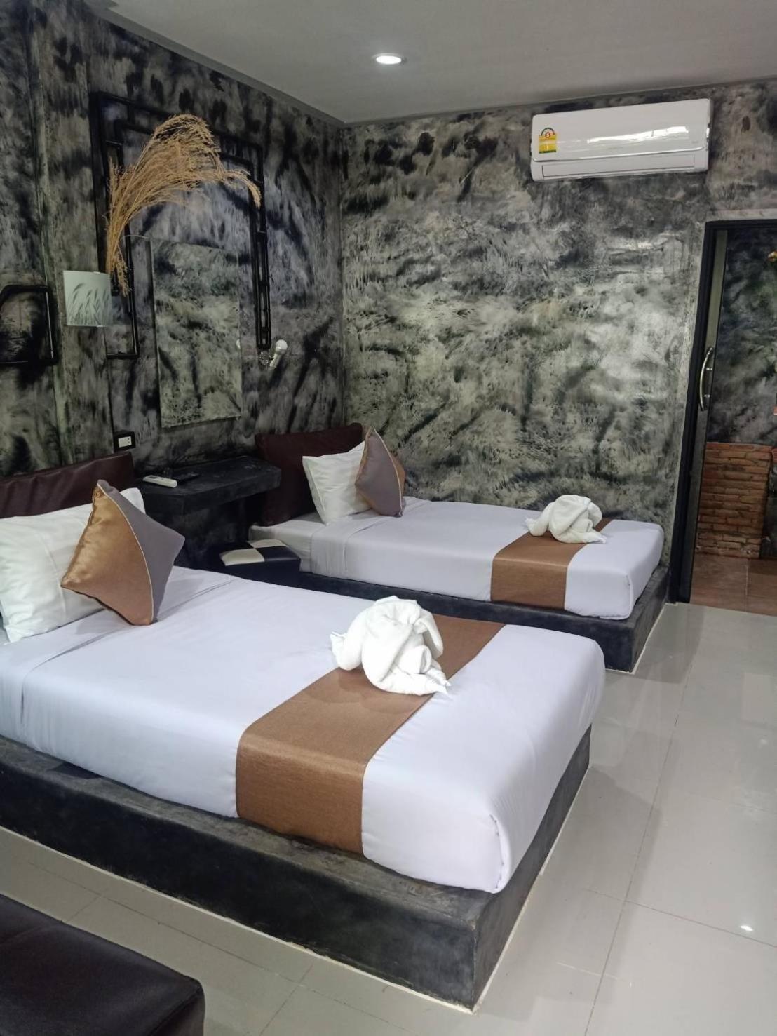 Keeree Loft Resort Thong Pha Phum Ngoại thất bức ảnh