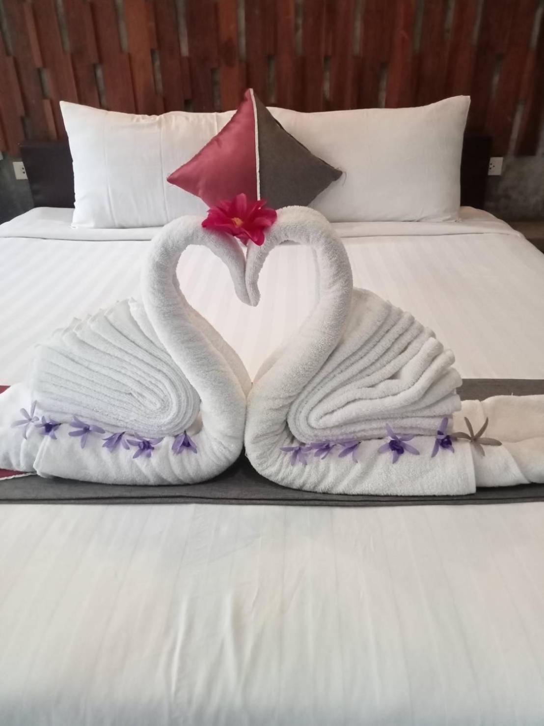 Keeree Loft Resort Thong Pha Phum Ngoại thất bức ảnh