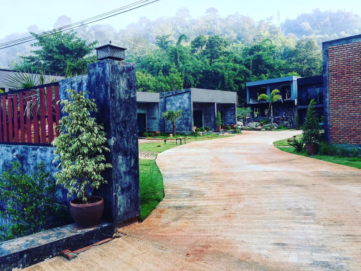 Keeree Loft Resort Thong Pha Phum Ngoại thất bức ảnh