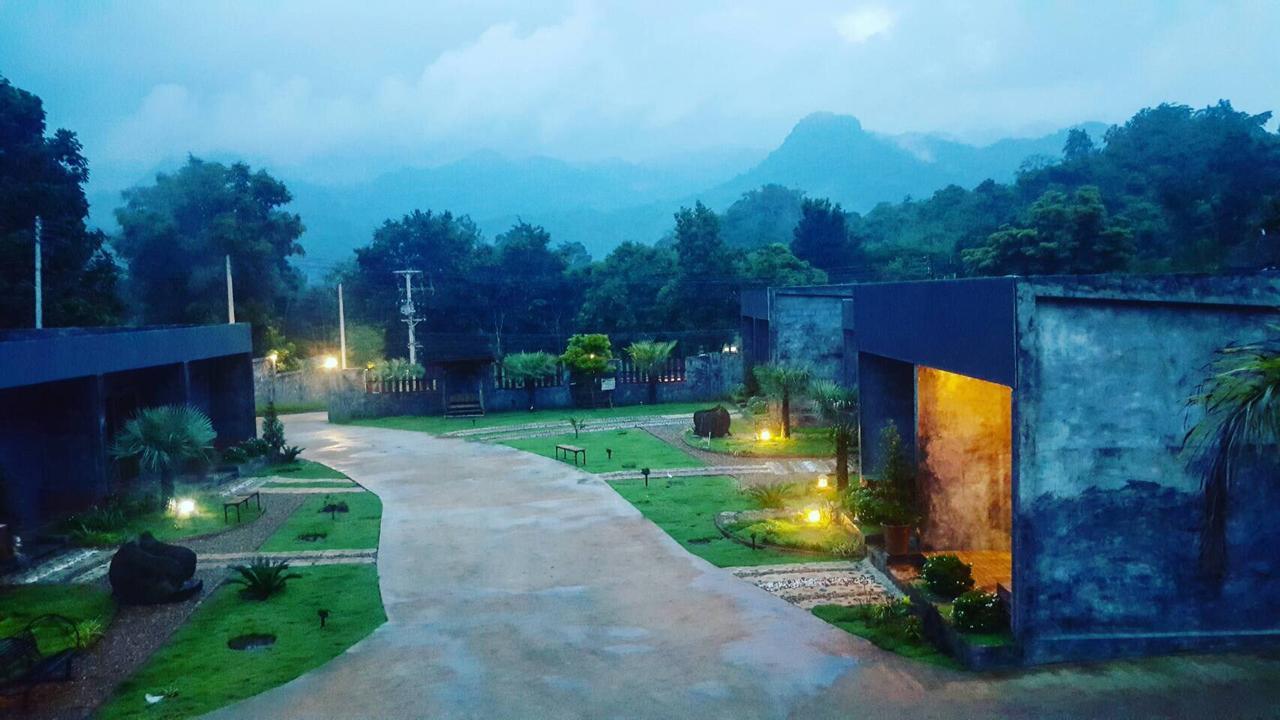 Keeree Loft Resort Thong Pha Phum Ngoại thất bức ảnh